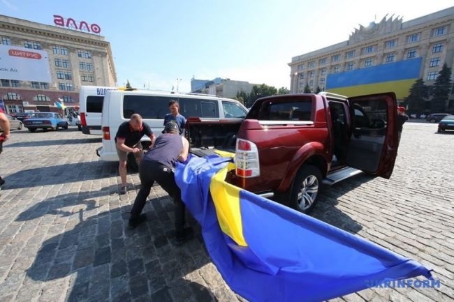 У Харкові відбувся автопробіг до Дня Конституції (ФОТО, ВИДЕО)