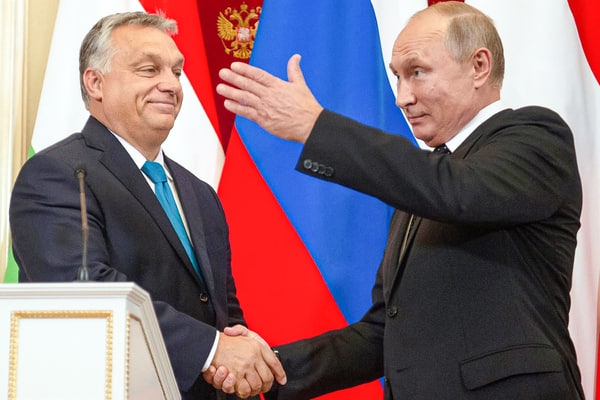 Віктор Орбан водить ЄС за носа