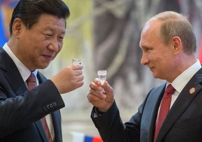 Нейтральний Китай допомагає озброювати росію