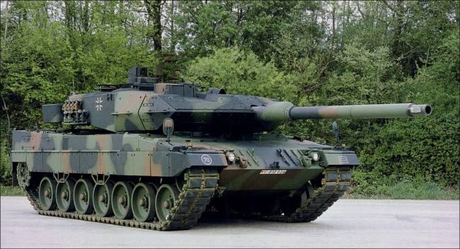 Дания взяла в трех музеях танки Leopard 1A5, чтобы поскорее начать обучение украинских военных