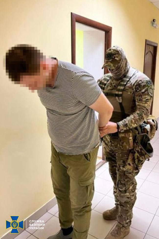 СБУ викрила агента рф, який прикидався рятувальником, щоб коригувати ворожі удари по Одесі