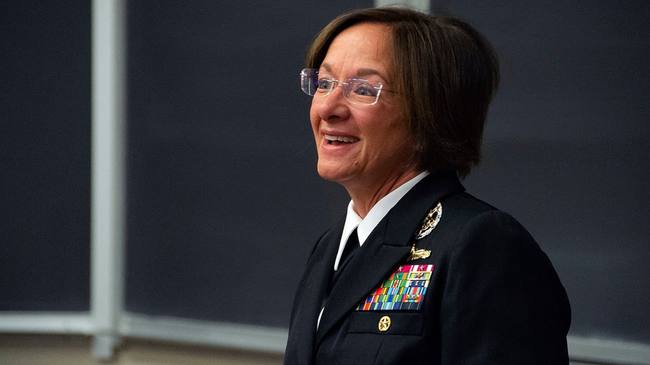 Сенат США схвалив кандидатуру адмірала Лізи Франчетті на посаду керівника Військово-морських сил