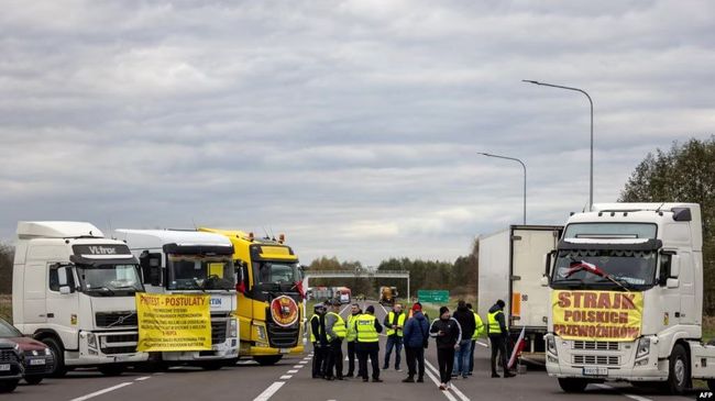 Польські фермери приєдналися до блокади кордону