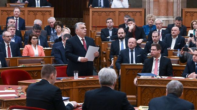 Европарламент принял резолюцию о наказании Орбана