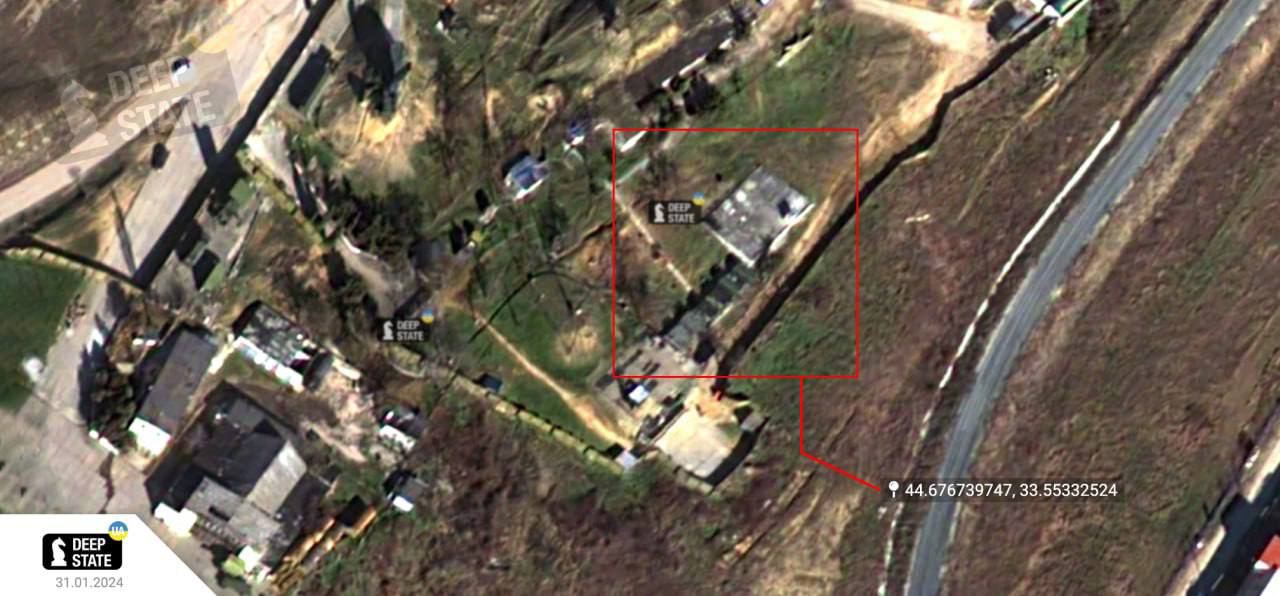 До/после: появились спутниковые снимки с последствиями удара по аэродрому Бельбек в Крыму