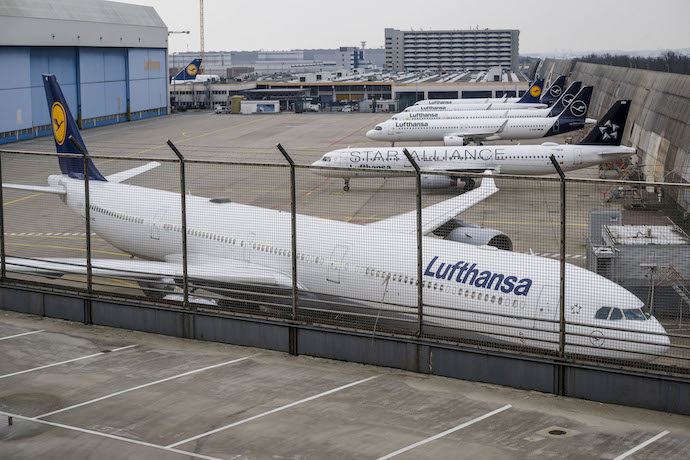 Бортпровідники німецької Lufthansa вчергове оголошують страйк, він торкнеться 100 тисяч пасажирів