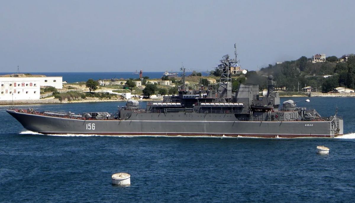 Уражено великий десантний корабель росії «ямал» ― деталі пошкоджень