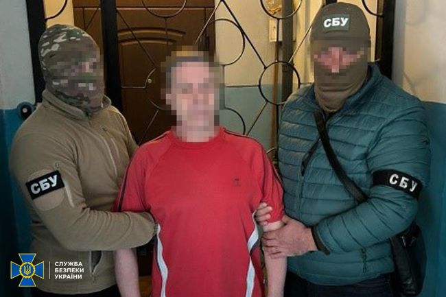 СБУ затримала двох охоронців російської катівні, яка діяла під час окупації Херсона