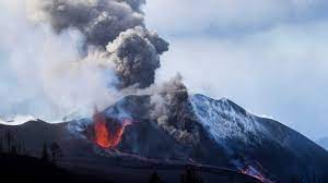 У вулкана на Канарах відкрилися нові жерла, лава загрожує новими руйнуваннями