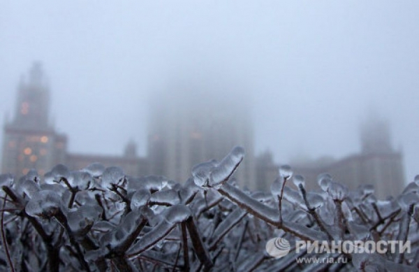 В Россию вернулась зима. В Москве объявлен красный уровень опасности