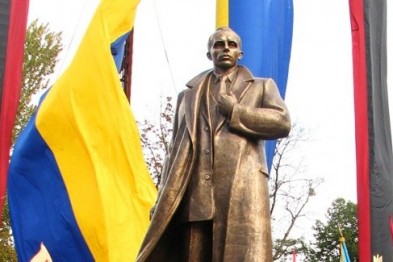 Вместо Ленина - Бандера: петиция за установку памятника в Харькове, набрала тысячу голосов 