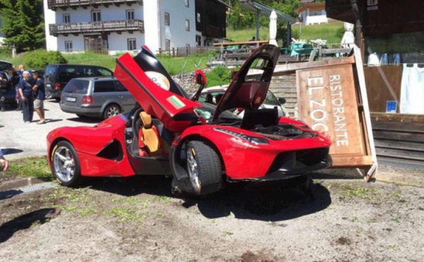 В Италии чиханье водителя привело к аварии суперкаров Ferrari