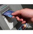 Украинским банкам запретили обирать владельцев карточек