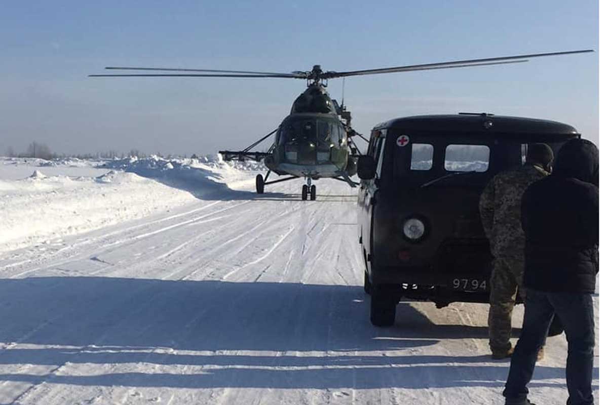 В Харьков прилетел вертолет с ранеными
