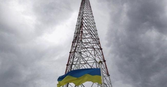 Четыре украинских телеканала начали вещание у админграницы с оккупированным Крымом