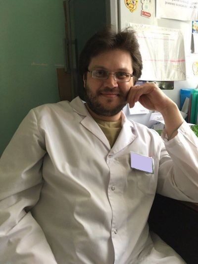 На Урале в больнице врачом работал мужчина, 20 лет назад расчленивший сверстника и выпивший его кровь