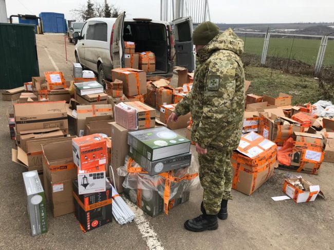 Електротовари на 50 тисяч гривень виявили на українсько-молдовському кордоні (ВІДЕО)