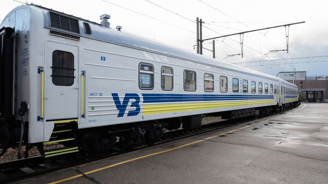 Укрзалізниця скоротила кількість поїздів до Росії