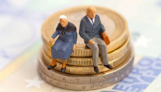 Гроші для пенсіонерів: хто отримає доплати в березні