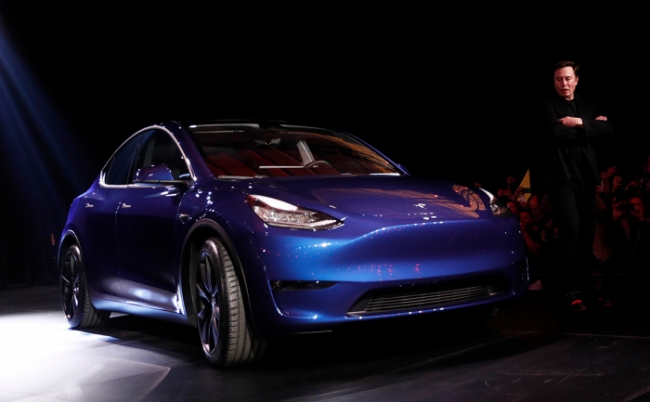 Tesla показала новий електромобіль Model Y вартістю від $ 39 тисяч