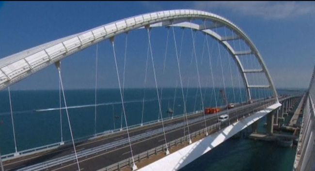 В сети показали истинное предназначение Керченского моста оккупантов. ФОТО
