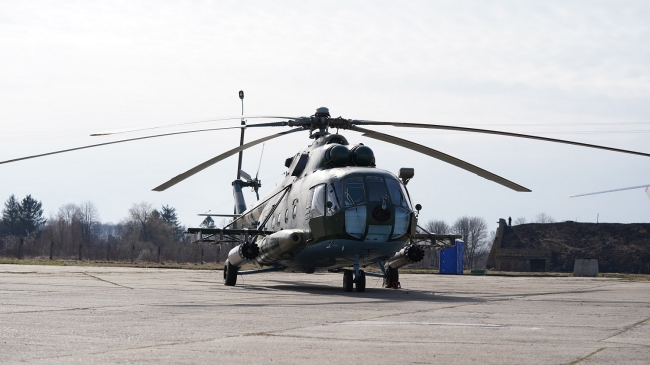 Президент на Хмельниччині передав ЗСУ понад 420 одиниць озброєння та військової техніки
