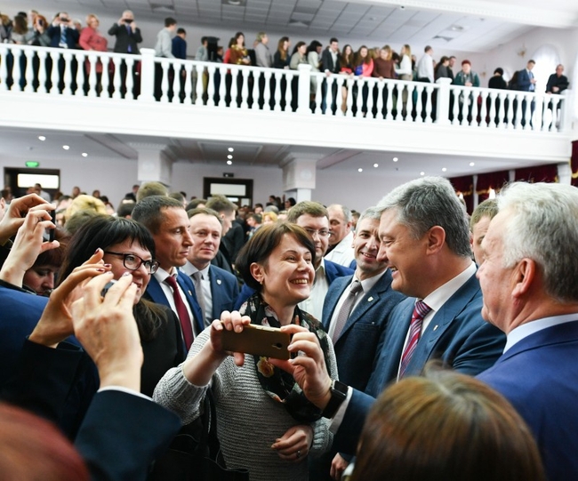 Президент закликав не повторювати помилок минулого, коли втрата єдності українців призводила до втрати державності