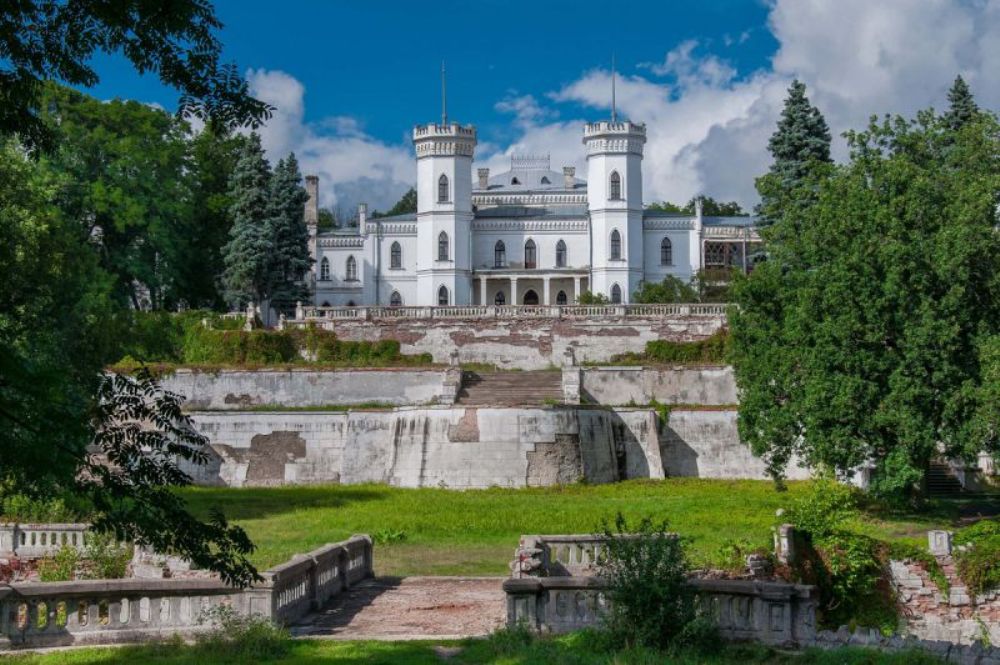 На восстановление Шаровского дворца потратили 1,3 млн. грн.