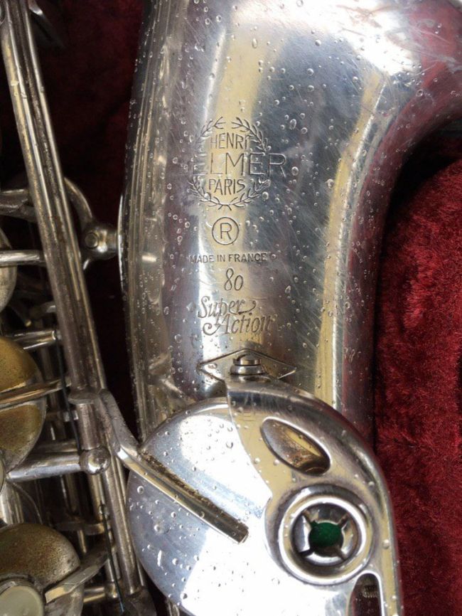 У КПВВ «Гнутове» зупинили донеччанина із саксофоном вартістю більше півмільйона гривень