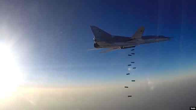 Російські військові запланували бомбовий удар на авіашоу в Криму