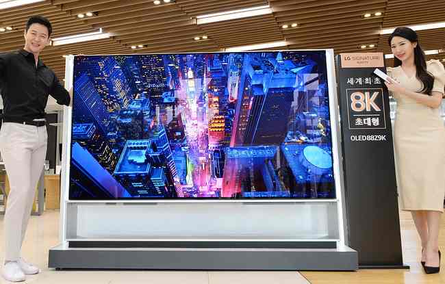 LG объявила начало продаж первого в мире телевизора 8K OLED