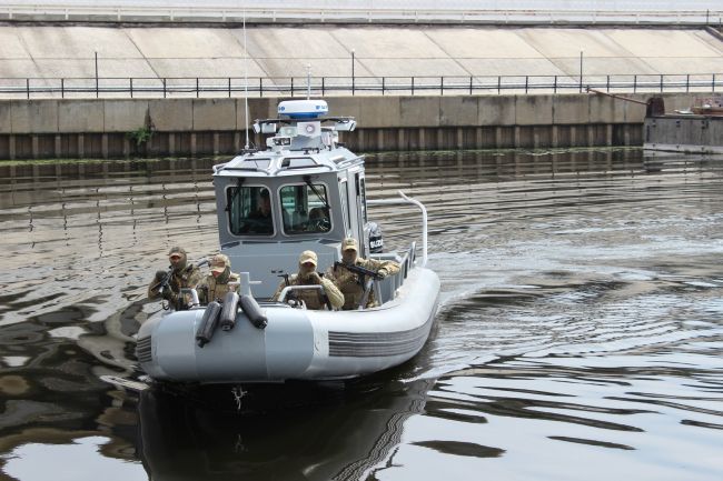 Спецпризначенці «ДОЗОРу» пройшли навчальний тренінг по використанню американських катерів «Safe Boat 27» (ФОТО)