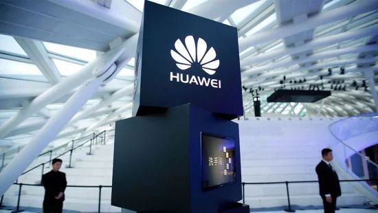 Huawei потеряет колоссальные средства из-за санкций США