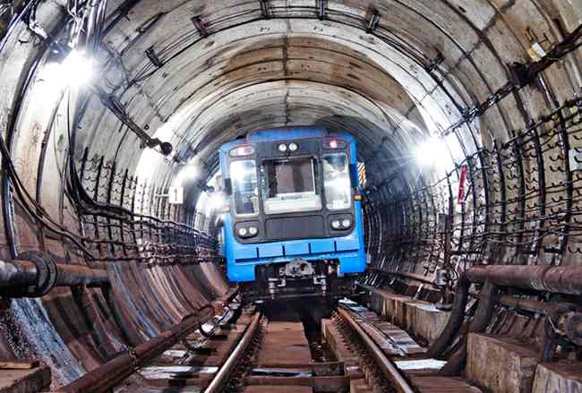 В Харьковском метро будет ходить вагон-труба