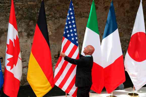 Послы стран G7 раскритиковали идею Зеленского о новой люстрации