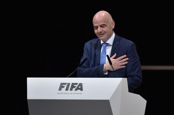 Президент ФИФА поздравил украинских чемпионов мира по футболу