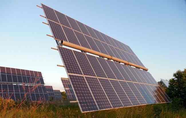 НКРЭКУ установила зеленый тариф для ряда солнечных электростанций