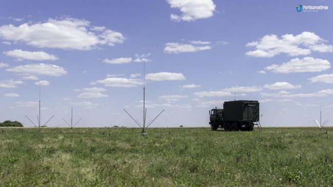 Українська армія отримала мобільний радіопеленгатор “Сектор Р-677” (ФОТО)