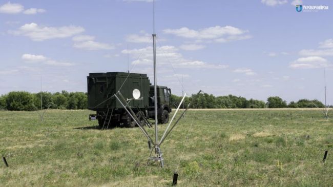 Українська армія отримала мобільний радіопеленгатор “Сектор Р-677” (ФОТО)