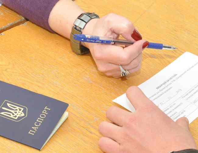 У Дніпрі 32 іноземних студенти з’явились на іспит з підробними паспортами
