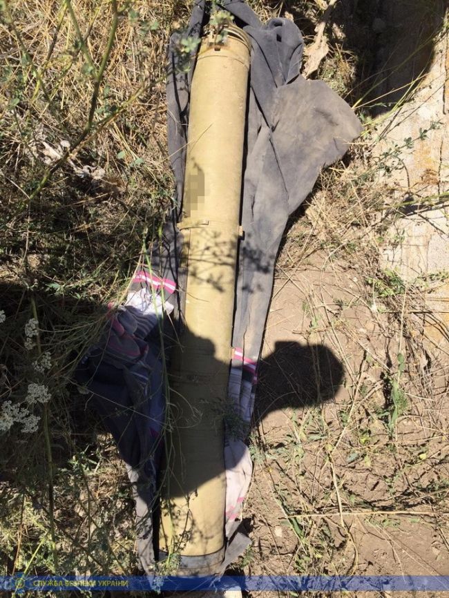 СБУ виявила схрон зі зброєю у районі проведення операції Об’єднаних сил
