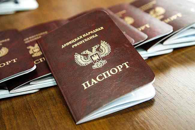 Погибнуть можно только с российским паспортом: разведка сообщила о радикальных шагах кремля на Донбассе