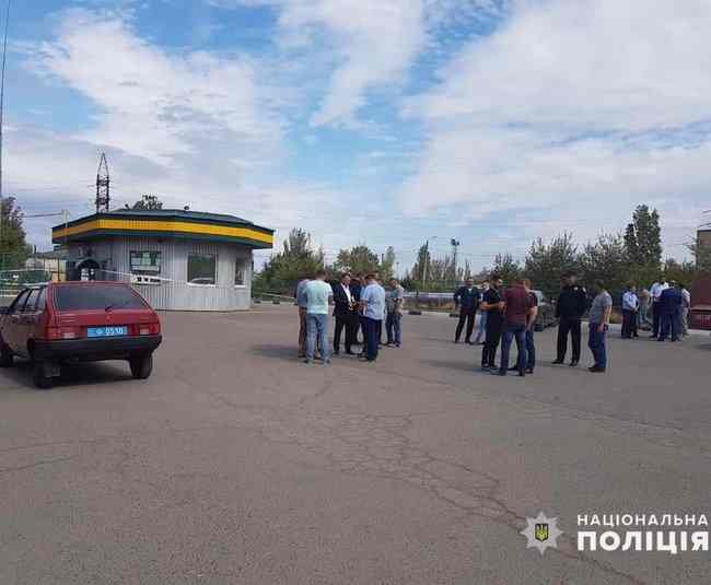 Тела трех работников АЗС с огнестрельными ранениями обнаружили в Николаеве. В городе введена спецоперация Сирена. ФОТО