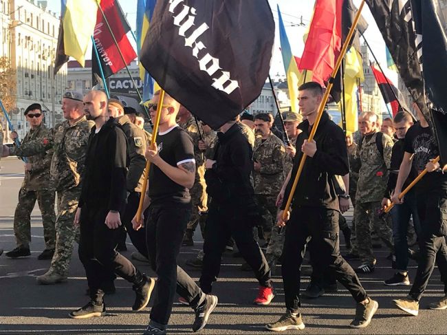 «Нас не услышали, поэтому вышли еще раз»: в Харькове очередной марш против капитуляции