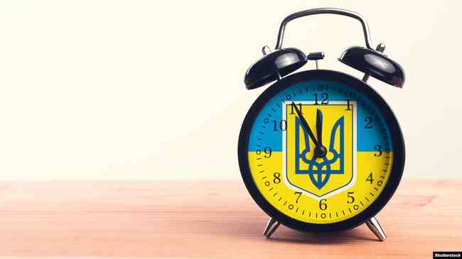 Цього тижня Україна переходить на «зимовий час»