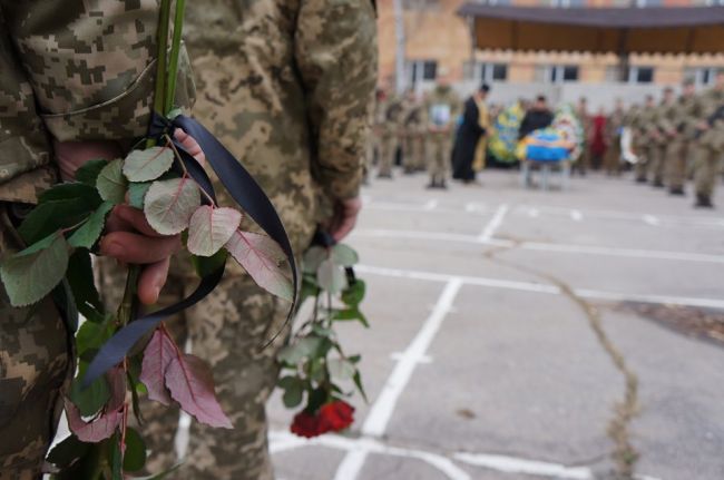 На Харьковщине состоялась церемония прощания с погибшим бойцом (ФОТО)