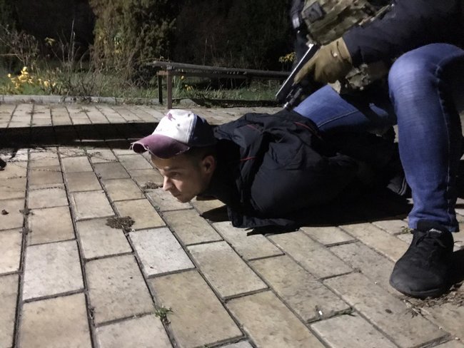 Сотрудники полиции в Краматорске крышевали торговлю наркотиками: СБУ провела спецоперацию. ФОТО