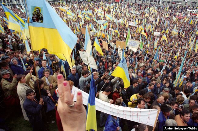 Причина історичних поразок України — неадекватна поведінка її населення