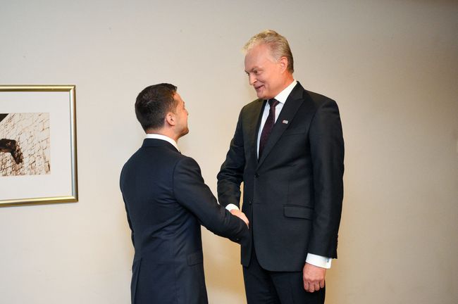 Президент Литвы предостерег Зеленского от опасных уступок на «нормандском» саммите
