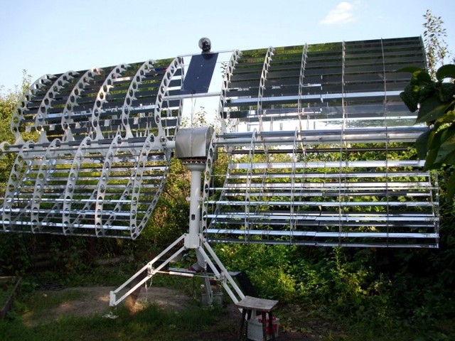 Харьковчанин создает автономные солнечные коллекторы, которые подходят для установки в многоэтажках